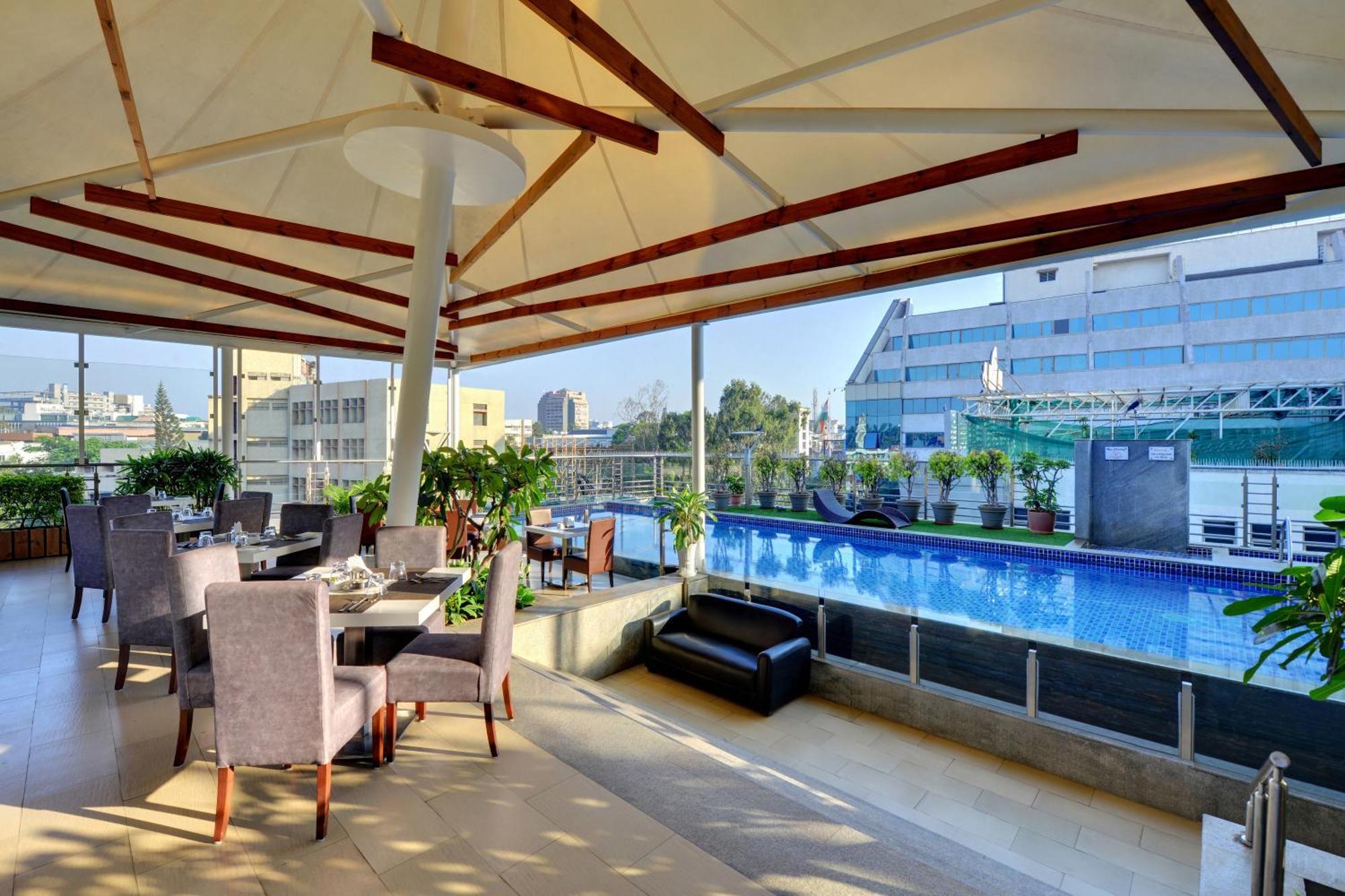 Iris The Business Hotel Bengaluru Zewnętrze zdjęcie