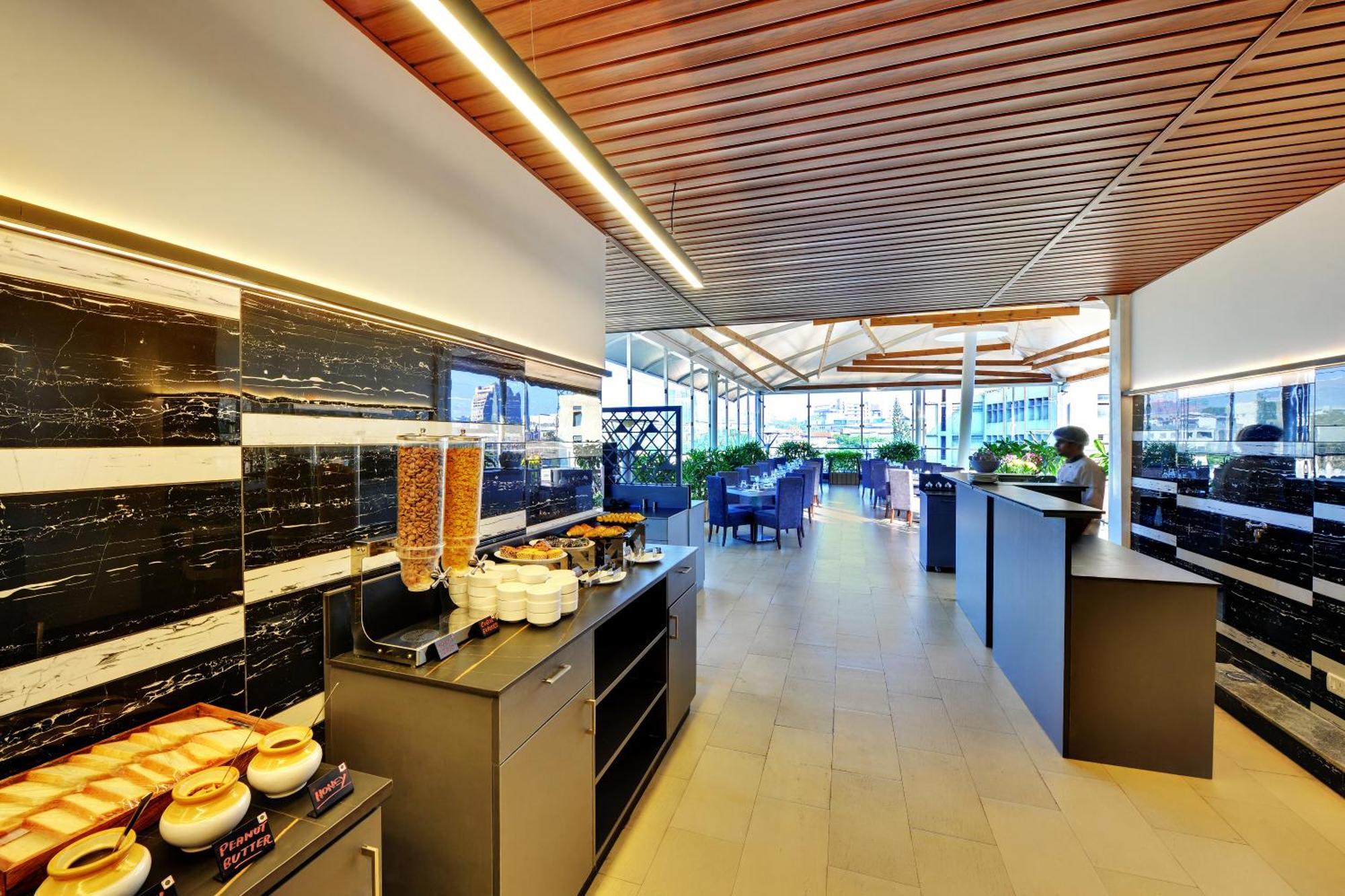Iris The Business Hotel Bengaluru Zewnętrze zdjęcie